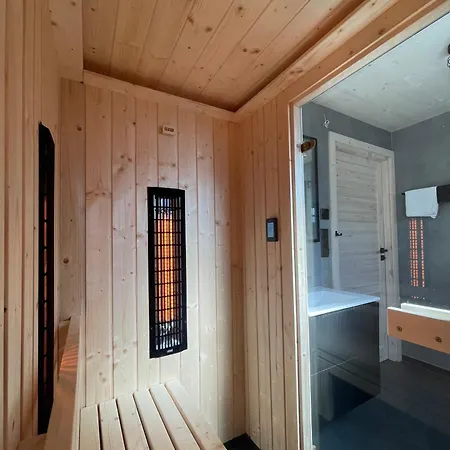 Muchatki Z Sauna アパート *