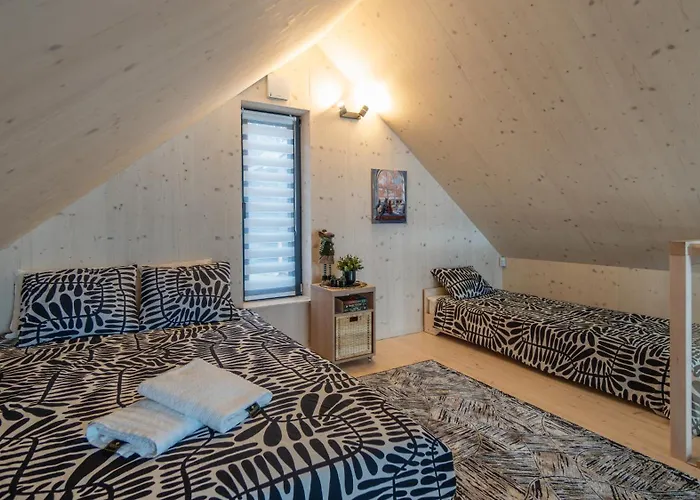 Muchatki Z Sauna Apartment Przeginia Duchowna